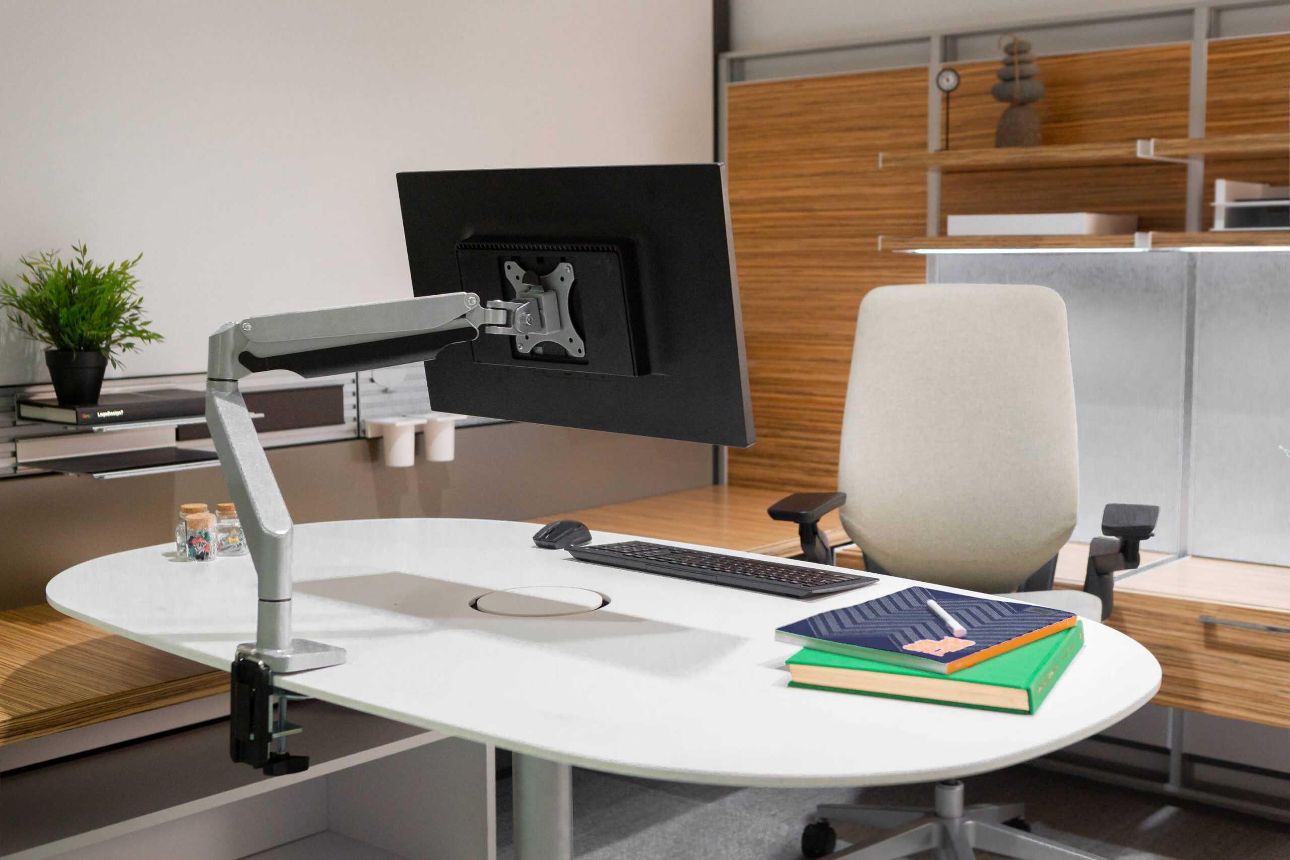 ENVOY-1 - application -no model ENVOY 1 application no model scaled <ul> <li>Screen size: Up to 32"</li> <li>Mount supports monitors 2.2 - 19.8 lbs.</li> <li>Color: Silver</li> <li>Height Adjustment: 13.2 | Extension Range 23.7"</li> <li>Pivot: Landscape / Portrait</li> <li>Rotation: 270° at base, 360° at mid joint, 180° at upper joint</li> <li>VESA Compatibility: 75 & 100mm, quick-release adapter included</li> <li>Warranty 10 years</li> </ul>